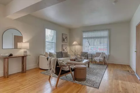 Living - 618 E 23rd Ave, Spokane, WA 99203 photo 2 of 4