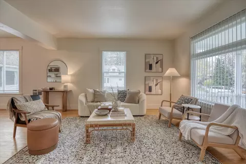 Living - 618 E 23rd Ave, Spokane, WA 99203 photo 1 of 4