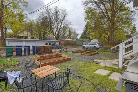 Exterior - 618 E 23rd Ave, Spokane, WA 99203 photo 4 of 8