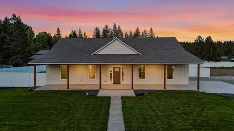 25720 N Yale Rd, Chattaroy, WA 99003