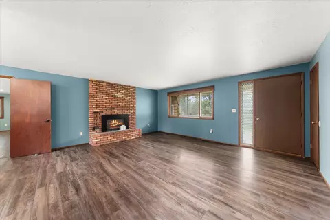 Living - 6 E Wild Rose Rd, Colbert, WA 99005 photo 6 of 8