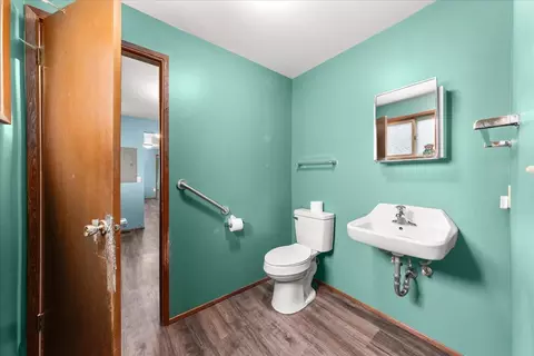 Bath - 6 E Wild Rose Rd, Colbert, WA 99005 photo 2 of 2