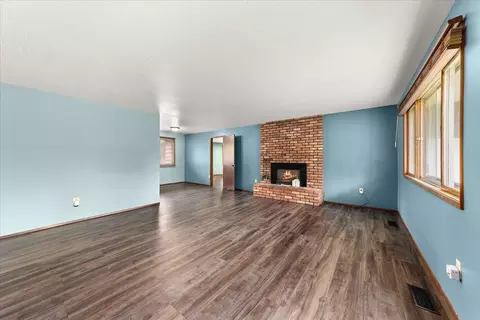 Living - 6 E Wild Rose Rd, Colbert, WA 99005 photo 3 of 8