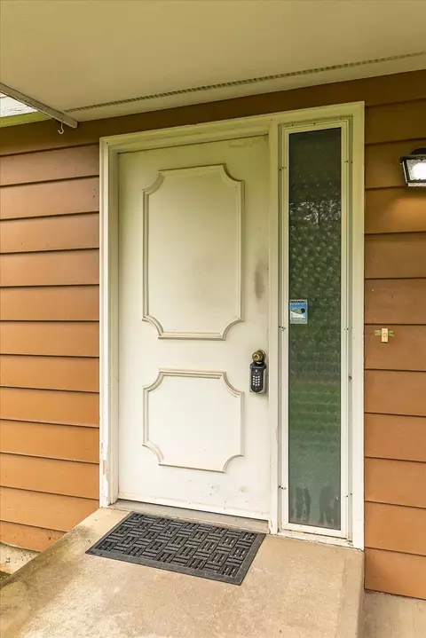 Entry Way - 6 E Wild Rose Rd, Colbert, WA 99005 photo 3 of 4