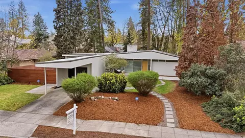 1022 E 28th Ave, Spokane, WA 99203