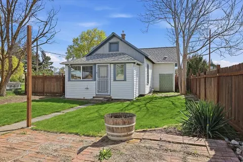 Exterior - 2223 E Sharp Ave, Spokane, WA 99202 photo 2 of 5