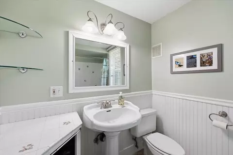 Bath - 2223 E Sharp Ave, Spokane, WA 99202 photo 1 of 2