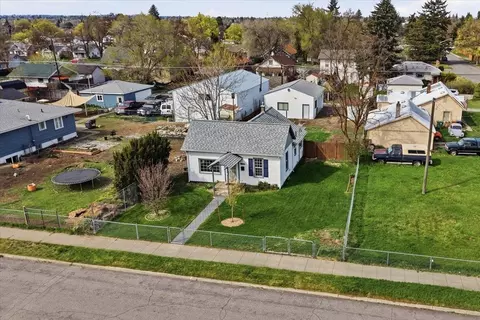View/Area - 2223 E Sharp Ave, Spokane, WA 99202 photo 2 of 9