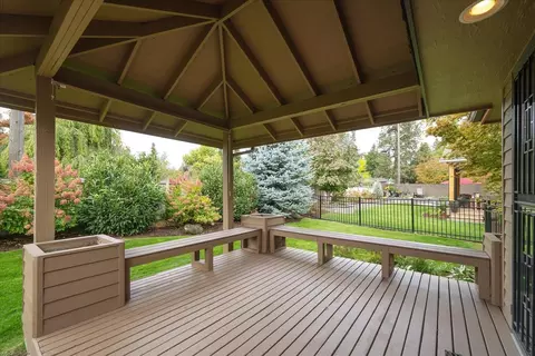 Exterior - 704 E High Dr, Spokane, WA 99203 photo 3 of 10
