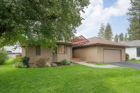 Exterior - 704 E High Dr, Spokane, WA 99203 photo 2 of 10
