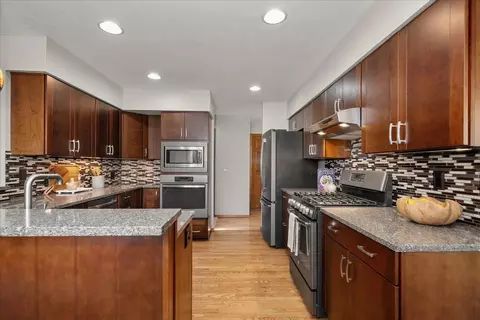 Kitchen - 704 E High Dr, Spokane, WA 99203 photo 4 of 7
