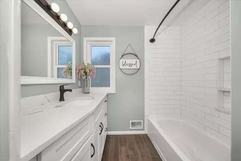 Bath - 11603 E Main Ave, Spokane, WA 99206 photo 1 of 3
