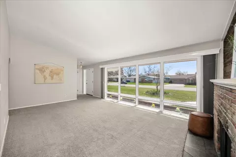 Living - 11603 E Main Ave, Spokane, WA 99206 photo 3 of 5