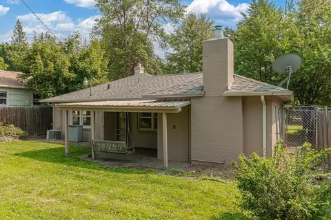 Exterior - 1307 E Thurston Ave, Spokane, WA 99203 photo 6 of 8