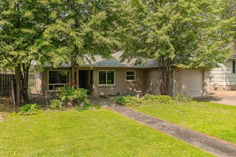 Exterior - 1307 E Thurston Ave, Spokane, WA 99203 photo 2 of 8