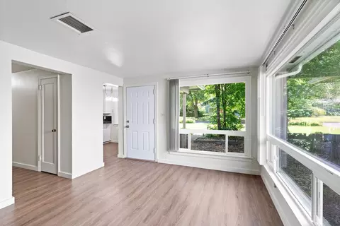 Living - 1307 E Thurston Ave, Spokane, WA 99203 photo 3 of 3