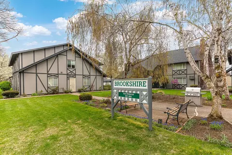 Exterior - 306 E Weile Ave UNIT 2, Spokane, WA 99208 photo 5 of 6