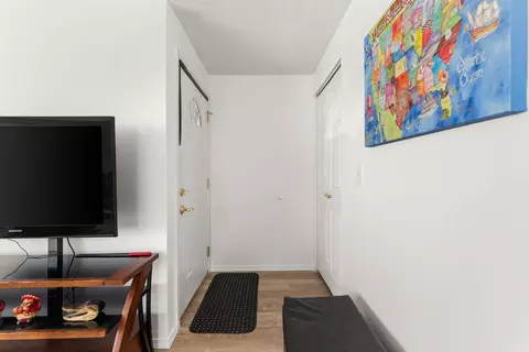 Entry Way - 306 E Weile Ave UNIT 2, Spokane, WA 99208 photo 2 of 3