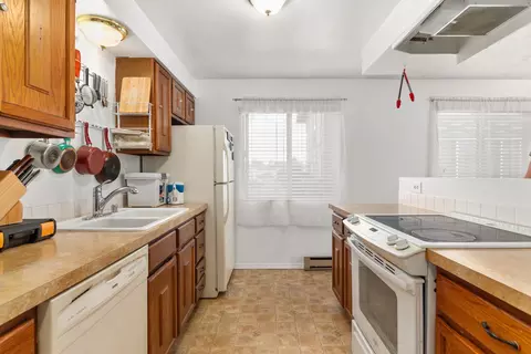 Kitchen - 306 E Weile Ave UNIT 2, Spokane, WA 99208 photo 1 of 5