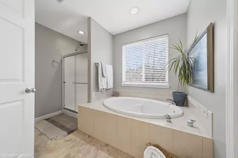 Bath - 17205 E Morningside Ln, Spokane Valley, WA 99016 photo 4 of 5