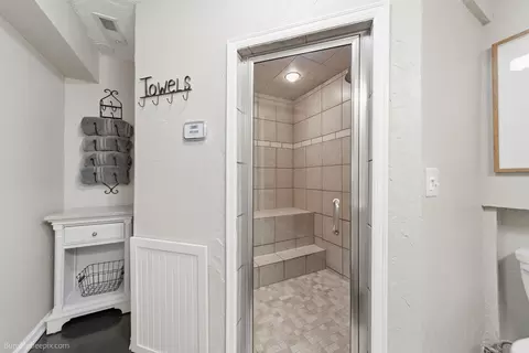 Bath - 17205 E Morningside Ln, Spokane Valley, WA 99016 photo 3 of 5