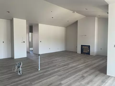 Living - 74 E Center Ln, Spokane, WA 99208 photo 1 of 2