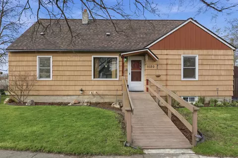 1020 Maxwell St, Davenport, WA 99122