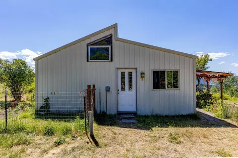 253 White Mountain Rd, Curlew, WA 99118
