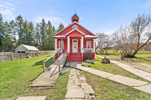 1696 Blue Creek Rd # D, Chewelah, WA 99109