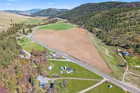 37 Nn Cedonia -addy Rd, Hunters, WA 99137