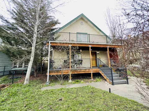 1808 W Augusta Ave, Spokane, WA 99205