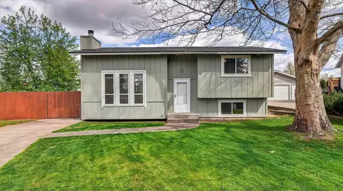 630 E Bull Run Ct, Spokane, WA 99208