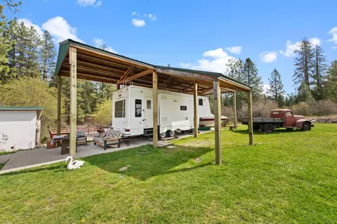 972 Lenora Dr, Usk, WA 99180