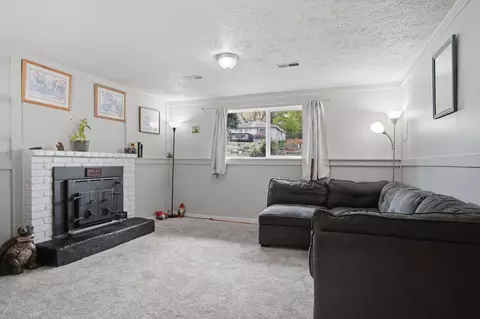 Living - 4011 E 12th Ave, Spokane, WA 99202 photo 3 of 3