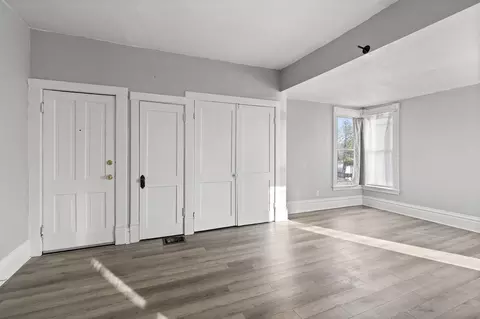 Living - 802 E Baldwin Ave, Spokane, WA 99207 photo 1 of 3
