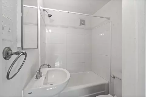 Bath - 802 E Baldwin Ave, Spokane, WA 99207 photo 1 of 3