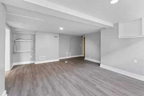 Living - 802 E Baldwin Ave, Spokane, WA 99207 photo 3 of 3