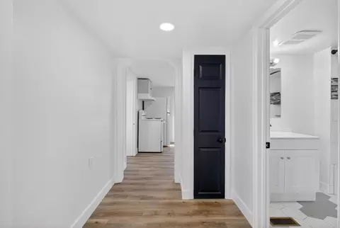 Entry Way - 2514 E 5th Ave, Spokane, WA 99202 photo 6 of 9