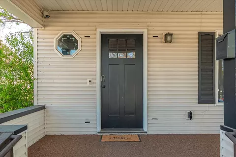 Entry Way - 2724 E 4th Ave, Spokane, WA 99202 photo 1 of 8