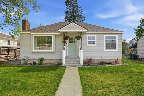 1524 E Glass Ave, Spokane, WA 99207
