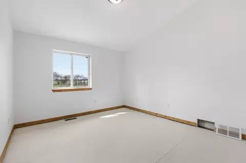 Bedroom - 17543 S Smythe Rd, Spokane, WA 99224 photo 3 of 4