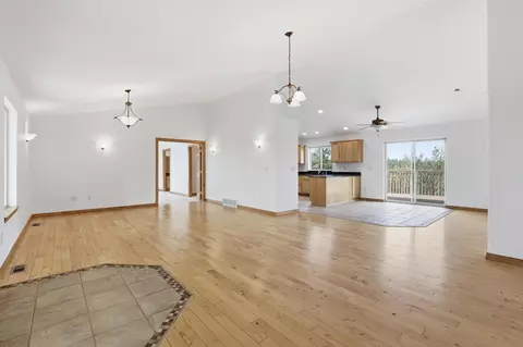 Living - 17543 S Smythe Rd, Spokane, WA 99224 photo 1 of 5