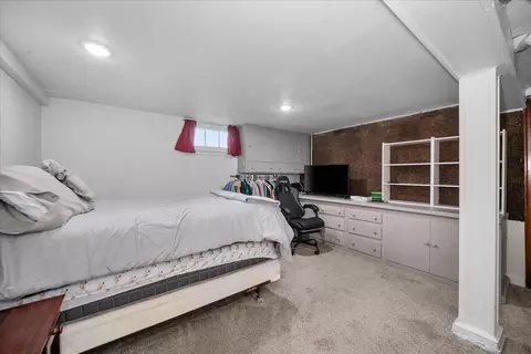 Bedroom - 541 E Hoffman Ave, Spokane, WA 99207 photo 4 of 4