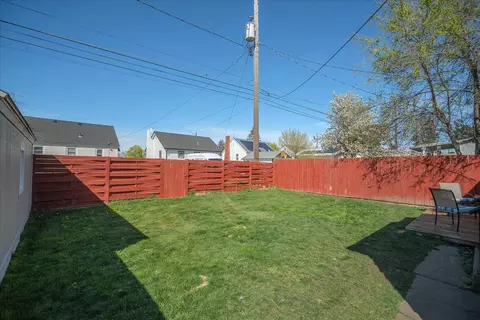 Exterior - 541 E Hoffman Ave, Spokane, WA 99207 photo 11 of 11