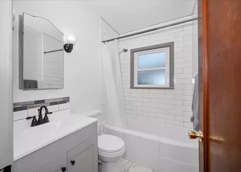 Bath - 541 E Hoffman Ave, Spokane, WA 99207 photo 2 of 2