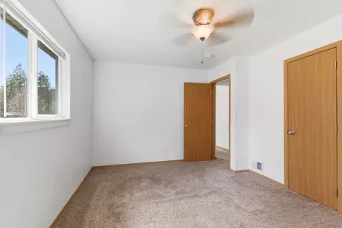 Bedroom - 3711 E 12th Ave, Spokane, WA 99202 photo 3 of 8