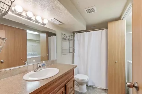 Bath - 3711 E 12th Ave, Spokane, WA 99202 photo 2 of 2