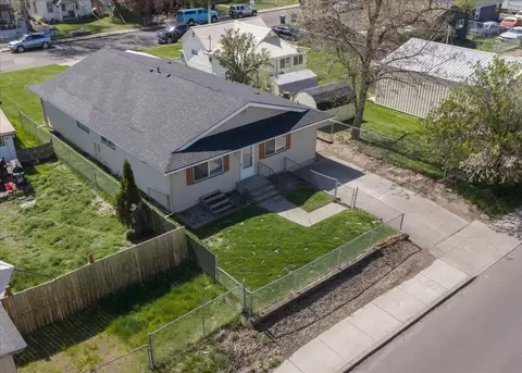 View/Area - 820 E Rowan Ave, Spokane, WA 99207 photo 3 of 10