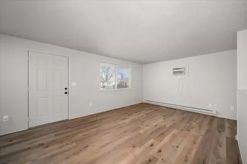Living - 820 E Rowan Ave, Spokane, WA 99207 photo 6 of 6