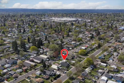 View/Area - 820 E Rowan Ave, Spokane, WA 99207 photo 9 of 10